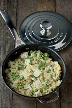 Le Creuset Signature 3-Ply Non-stick Sauspan Met Deksel -Woonwinkel 514171 01 4 EnvironmentImage 92e7f7bf00