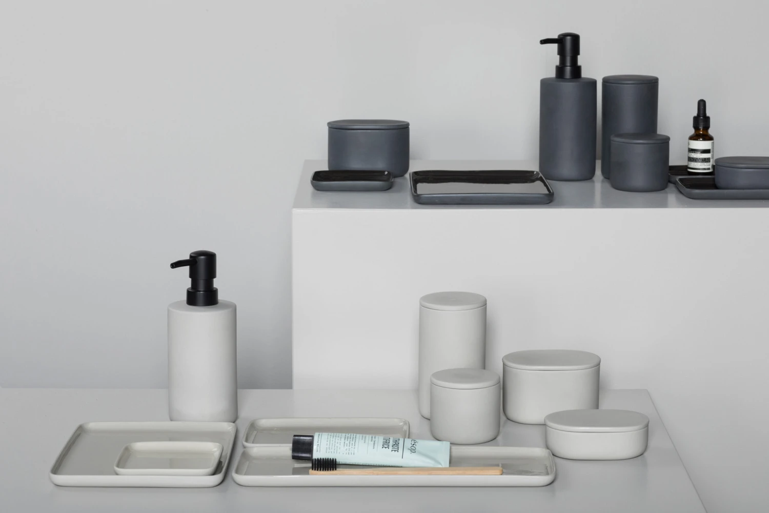 Serax Cose Ronde Opbergpot Met Deksel Hoog Ø7 Cm 4 Serax Cose Ronde Opbergpot Met Deksel Hoog Ø7 Cm - Afbeelding 2