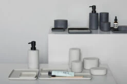 Serax Cose Ovale Opbergpot Met Deksel Hoog 6,5x10,2 Cm -Woonwinkel 570909 01 11 EnvironmentImage db8a20913f