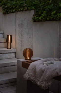 Eva Solo Radiant LED Oplaadbare Lamp Rond 7 Eva Solo Radiant LED Oplaadbare Lamp Rond -Woonwinkel 577158 01 40 EnvironmentImage 11f3178ae4